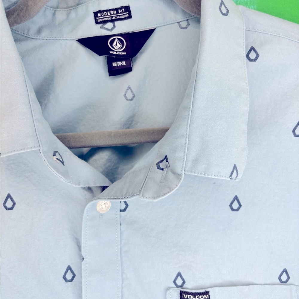 Volcom Short Sleeve, Button Up, Light Blue Men’s … - image 3